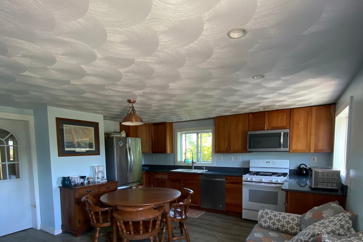 The Tides Lower Apt. gallery image 5