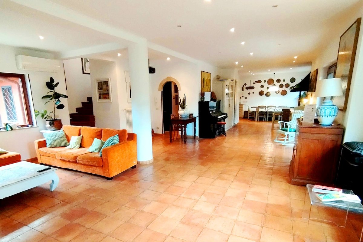 AureliaGreenVilla – #SecretPlaceRome (4 bathrooms) gallery image 4