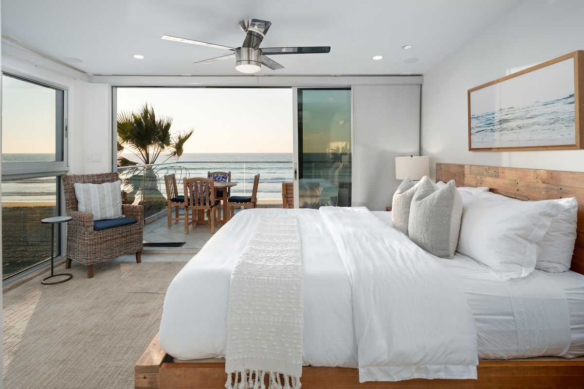 Oceanfront Condo w/ Private Roof Deck & High-End gallery image 3