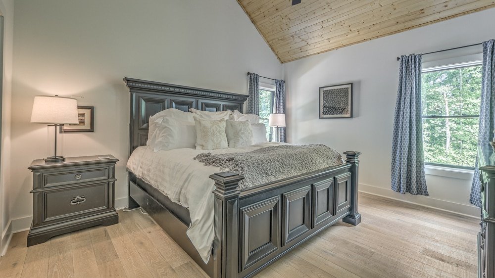 Juniper Ridge- River&Golf View, HotTub, Mtn Luxury gallery image 2