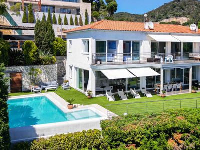 ★ CoastalVillas – Villa Harmony ★