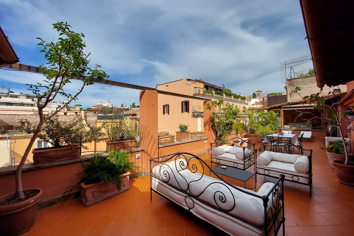 TreasureRome Spanish Steps Penthouse 4br gallery image 2