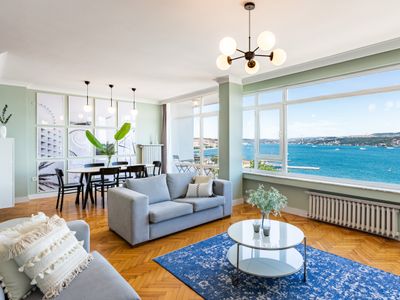 Deluxe Azure -Bosphorus viewed city center Apt.