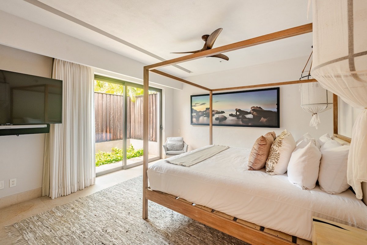 Porta Fortuna Villa With Pool, Bay and Golf Views gallery image 5