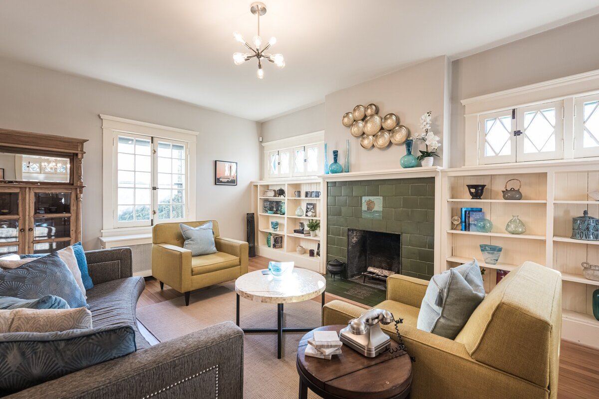 Spacious Historic Family Gem: MinsToMetro & Sites gallery image 4