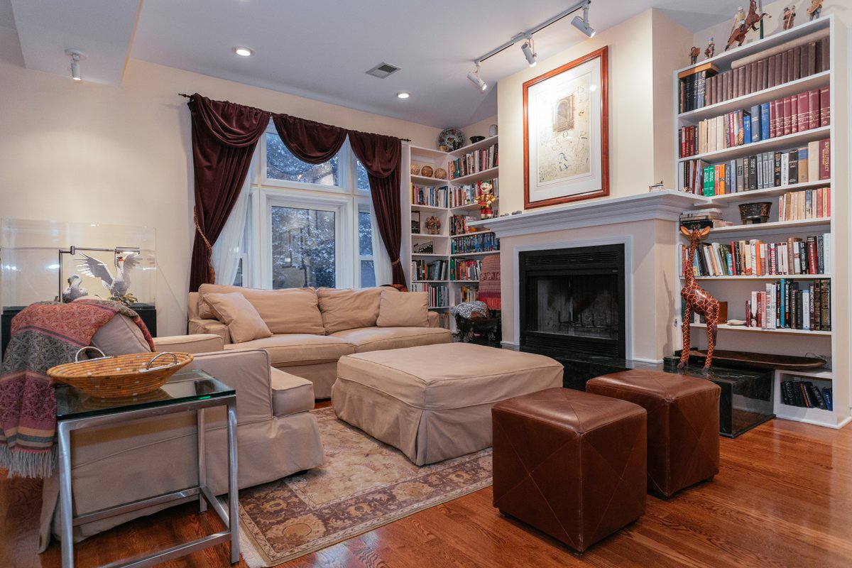 Superhost Wrigley/Lakeview Duplex 3BR/2.5BA