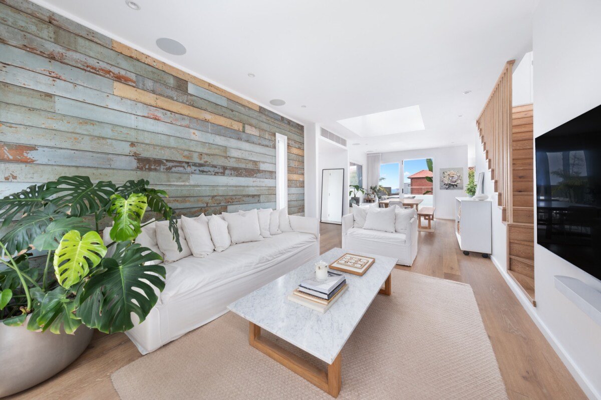 Seascape: Home with Pool and Views – Walk to Beach gallery image 5