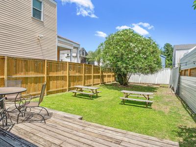 Home Steps to Frenchmen St with Big Yard