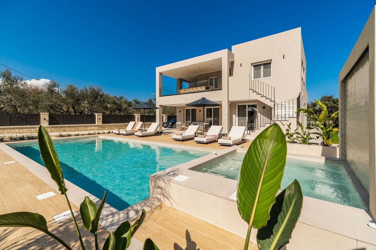 Villa Serenity – Villa with private pool in Crete