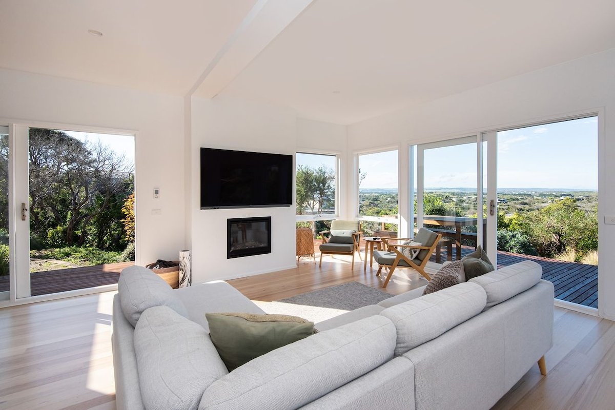 Ocean Panorama on Hetty with pool and spa gallery image 3