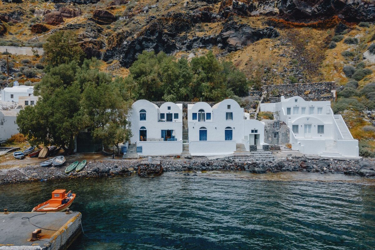 Armeni Seaside Villa – with private boat service! gallery image 4