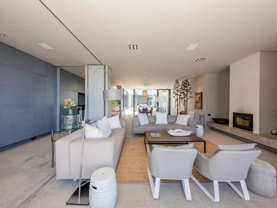 Photo 4 of Loader Penthouse accommodation in De Waterkant, Cape Town with 1 bedrooms and 1 bathrooms