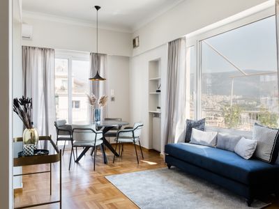 Elegant Luminous 3BD Apartment in Kolonaki