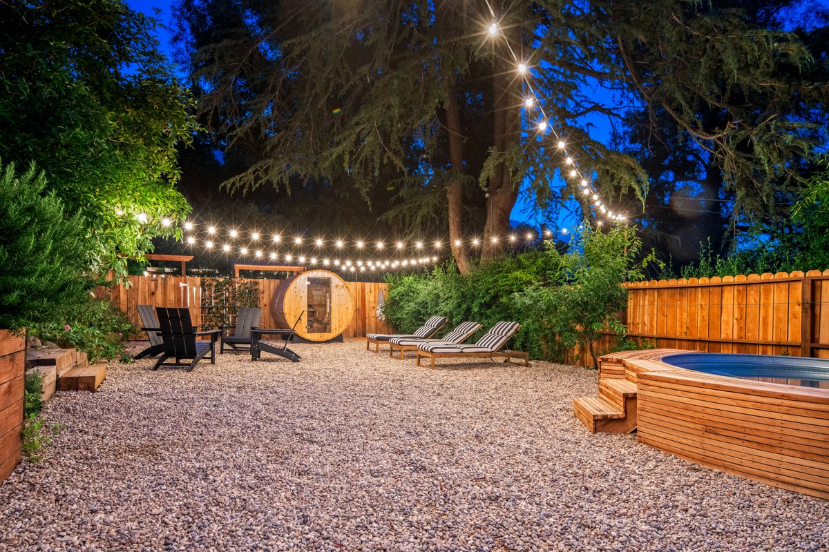 Fernwood Canyon Escape w/Sauna, Bocce & Cottage