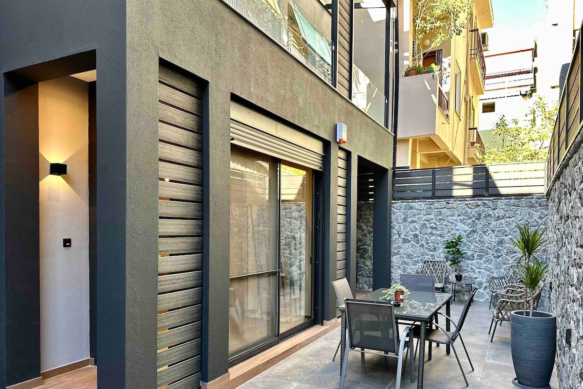 T&T – Modern & Stylish Retreat gallery image 4