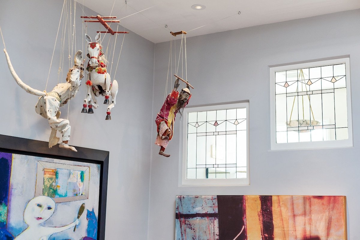 Art-filled Victorian Flat w/French Chef’s Kitchen gallery image 4