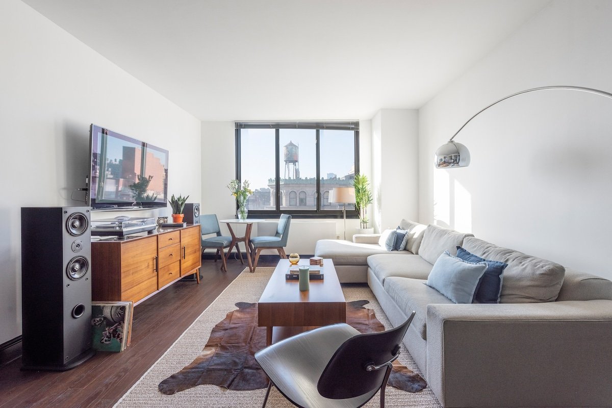 Stunning NYC Views! Free Gym! Doorman! Terrace! gallery image 2