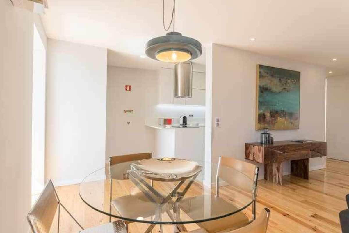 Beautiful and elegant flat with stunning views! gallery image 5