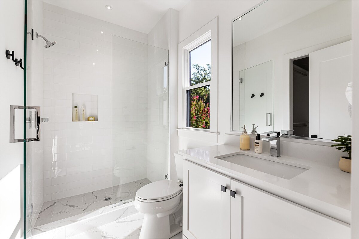 Luxury Modern Home – The Greenville II gallery image 5