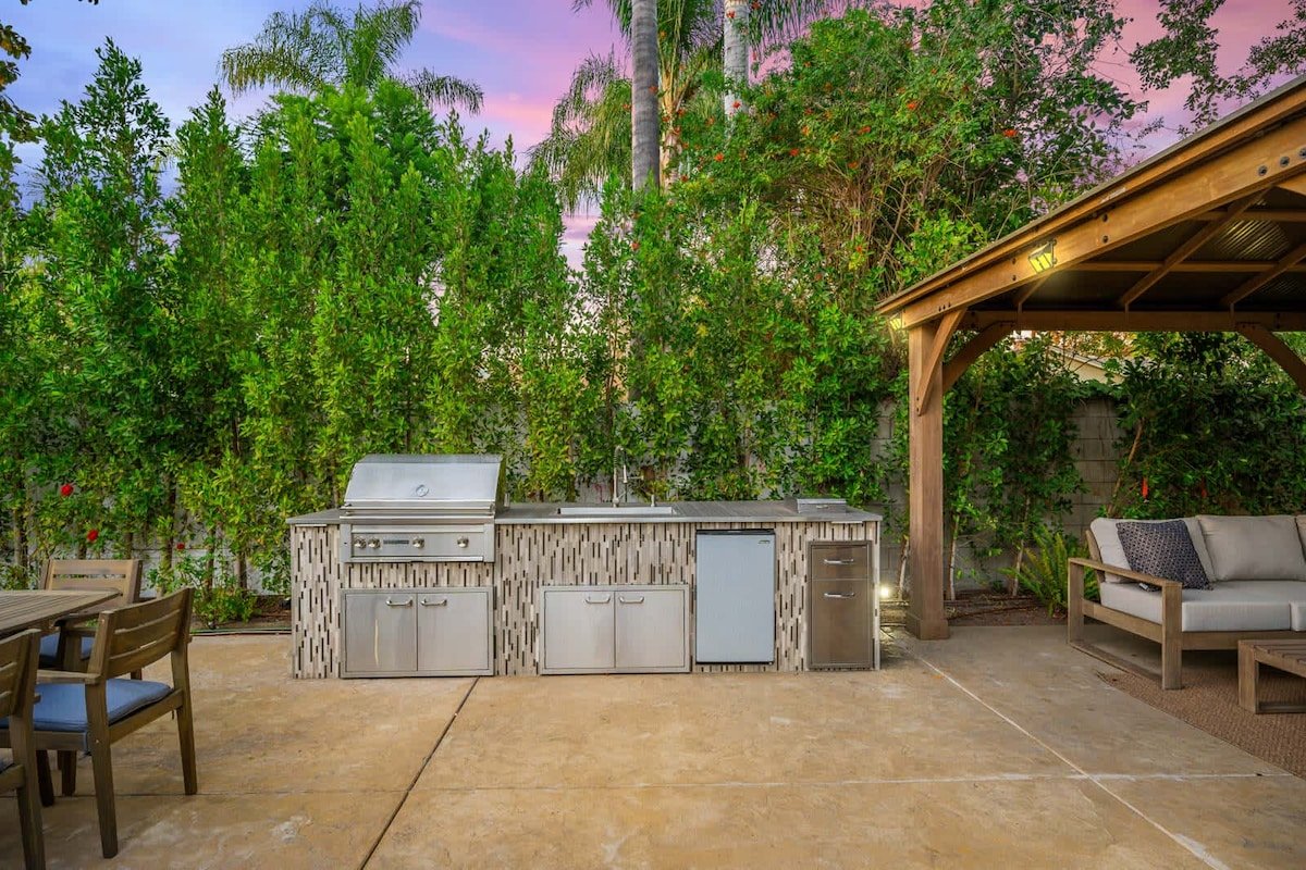 Modern Fulton Villa – 7 BR, Pool, Hot Tub! gallery image 2