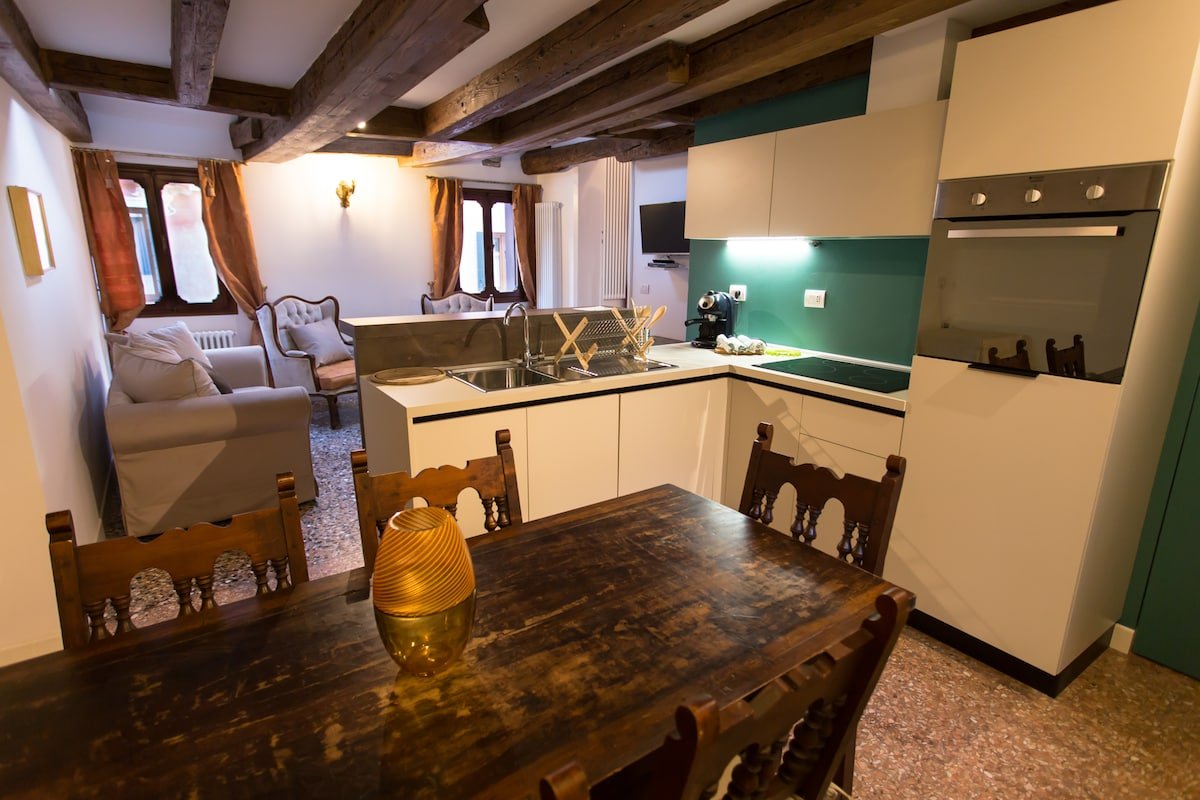 Ca’ Nal – SANDOLO – S.Mark – Rialto gallery image 2