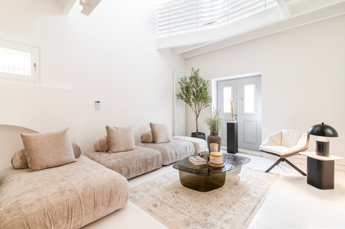 Plaka Villa Epic Acropolis Views gallery image 4