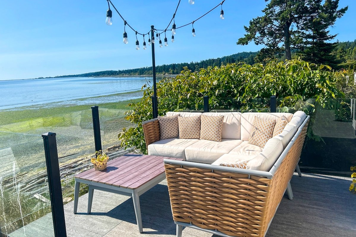 Bazan Bay Beach House multi family getaway gallery image 4