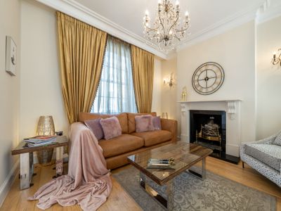 Luxury 4 bedroom house in Knightsbridge belgravia