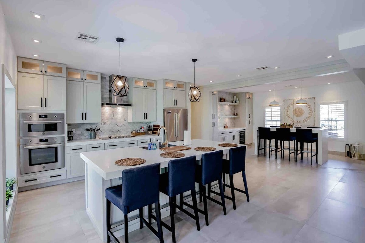 Modern Garden Estate 5br 5 mins from the Strip gallery image 3