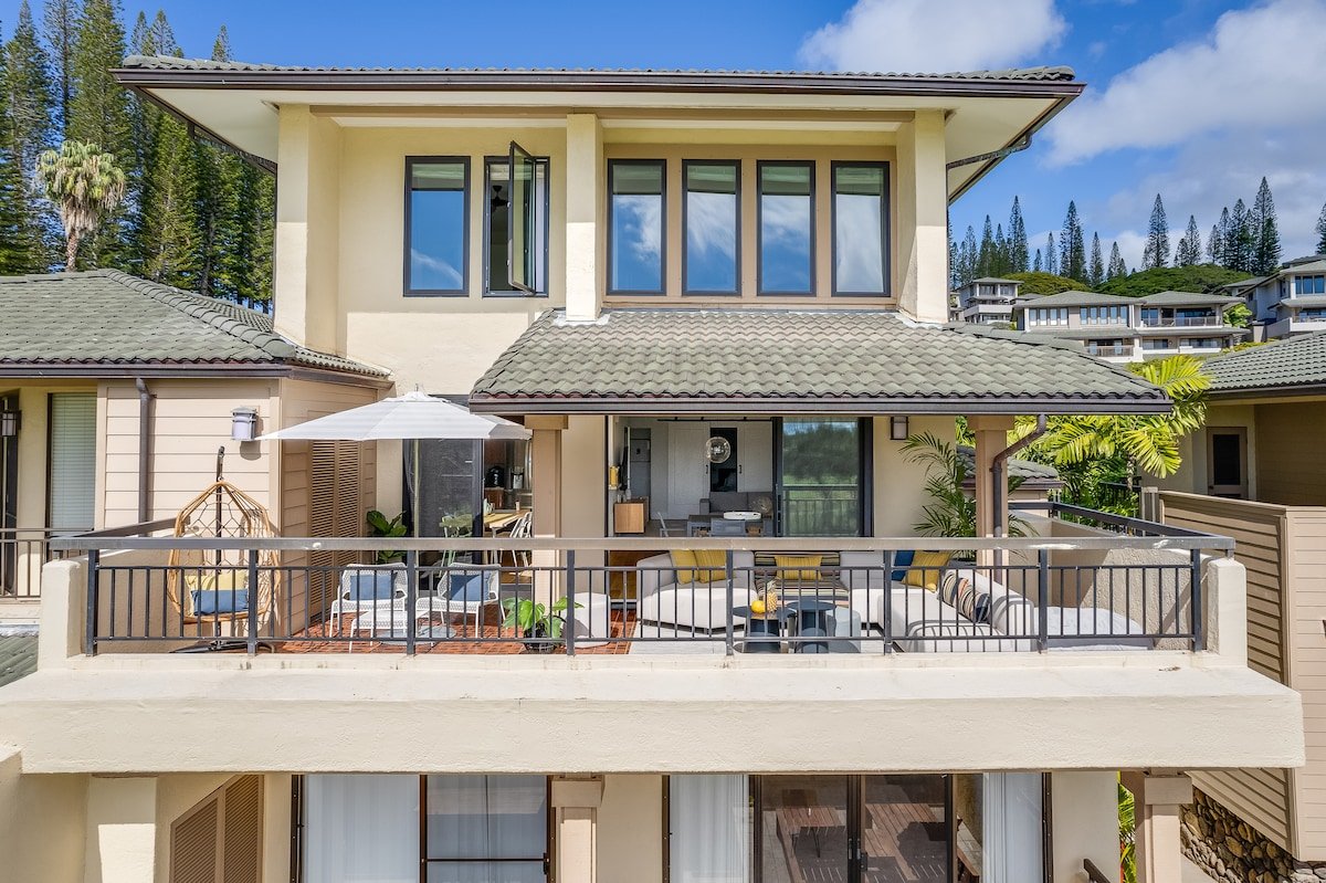 Modern Hawaii – 4th Tee Steps to the Beach gallery image 3