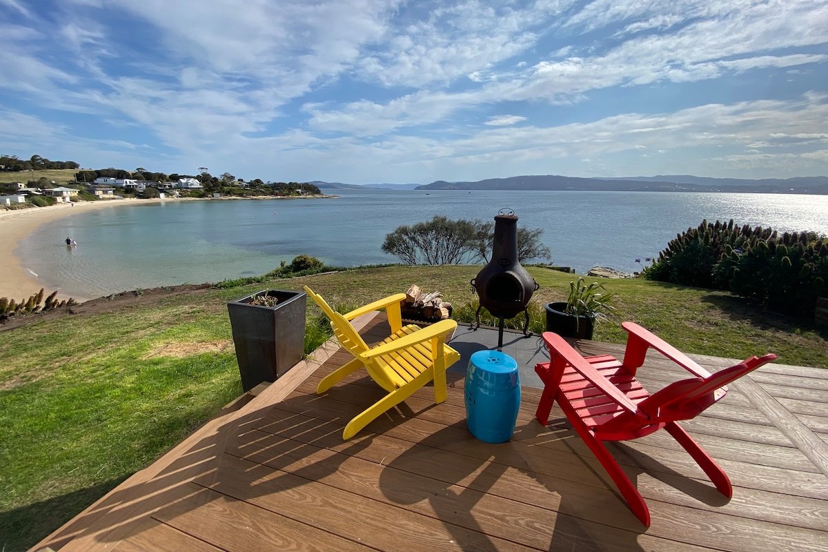 Total Waterfront Self Contained Cottage gallery image 4