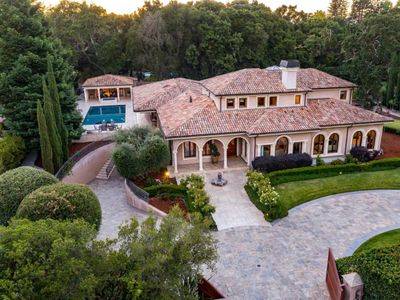 $14+mil estate, 2.5 miles from Stanford