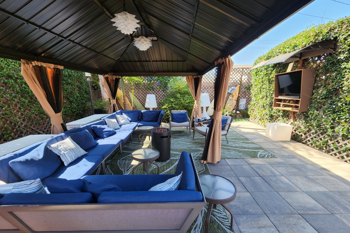 Home Ocean Breeze steps to Marina Trolley Gaylord