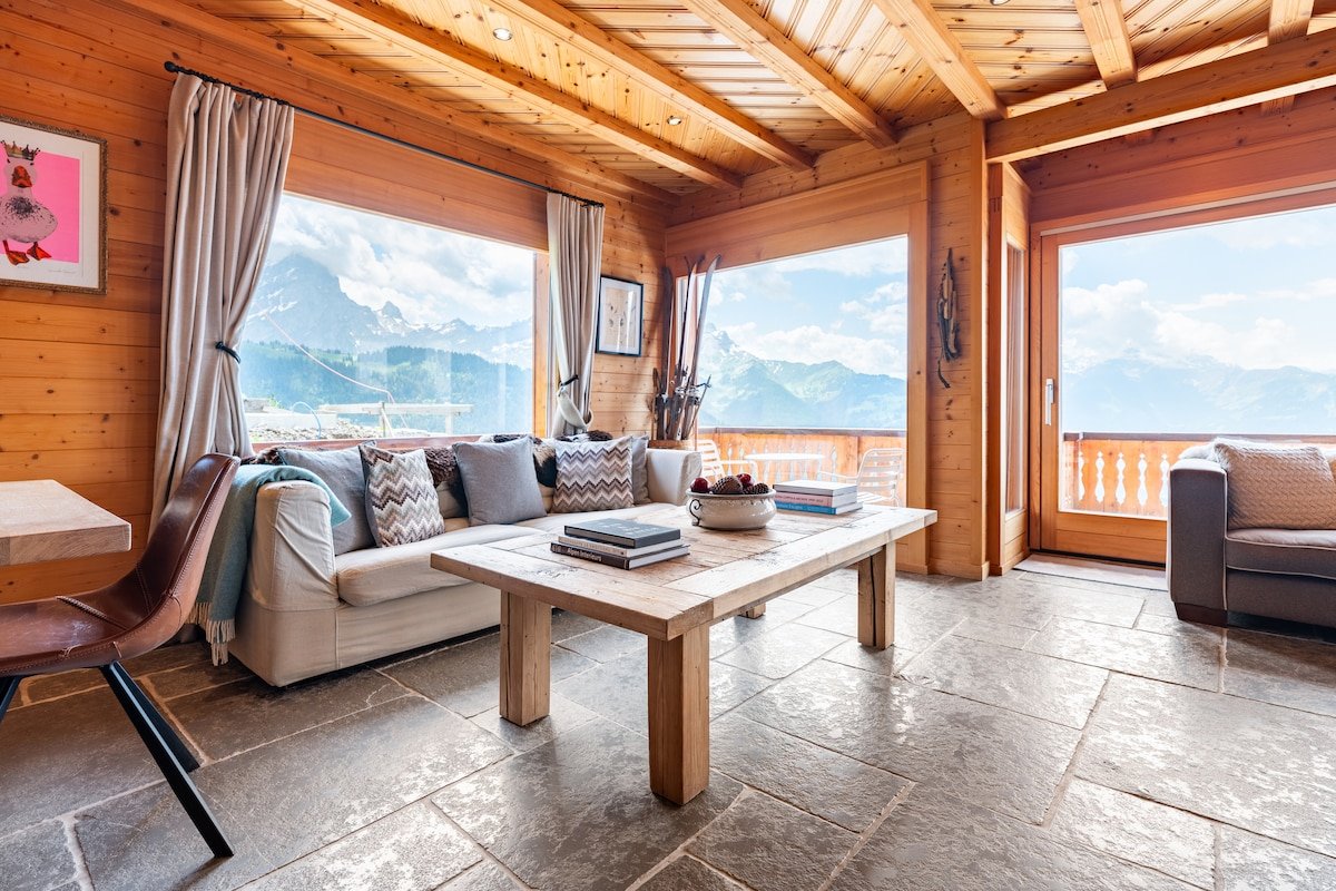 Luxury Swiss Chalet 50m from Piste gallery image 5