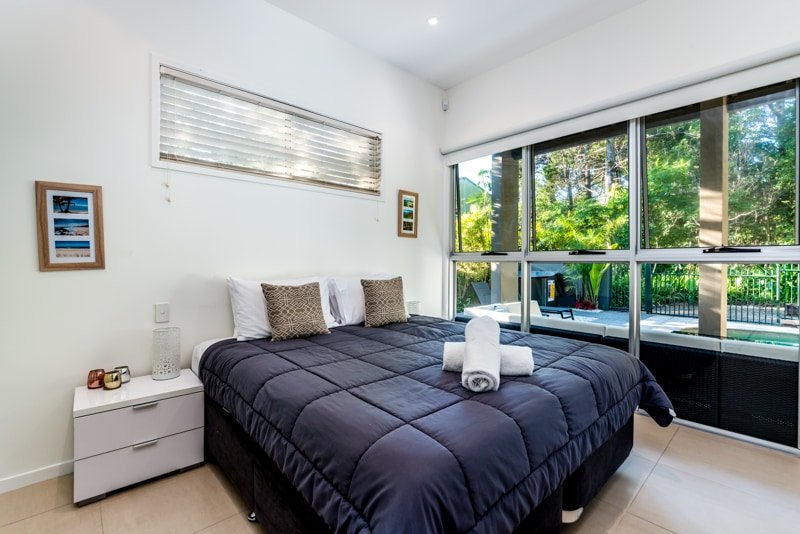 Luxury Family Home, Sunset Views – Heated Pool gallery image 5