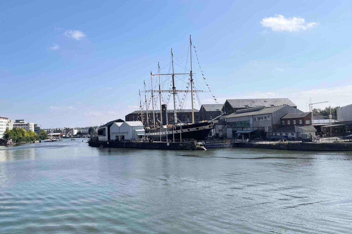 Central Bristol townhouse with harbour views.