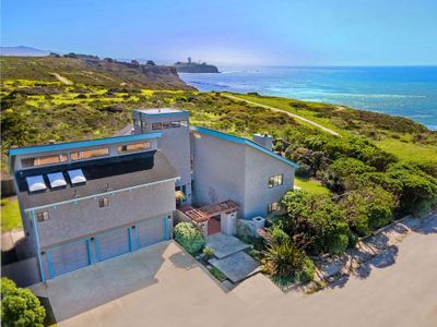 Unmatched Ocean Beach and Mountain Views
