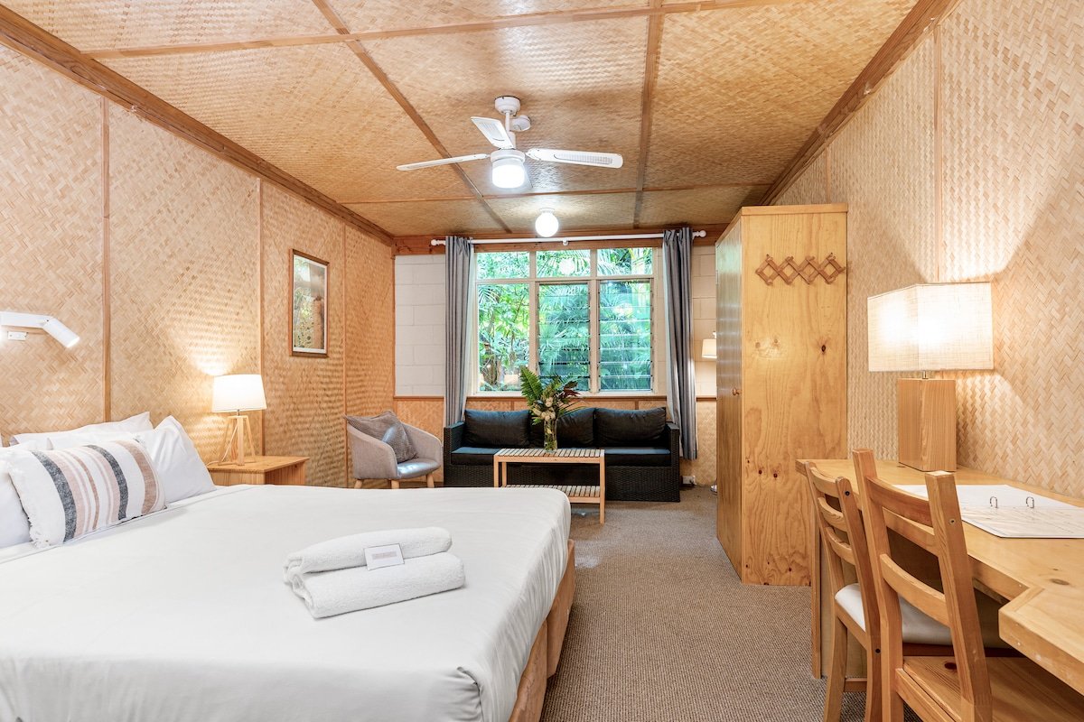 Entire Beachside Motel – Exclusive Use & Pool gallery image 4