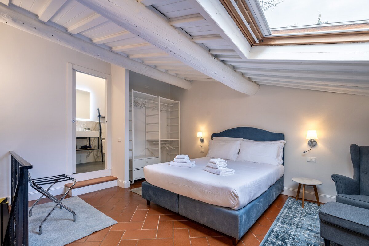 Uffizi Suite gallery image 2