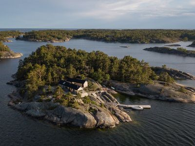 Project Ö – Private island