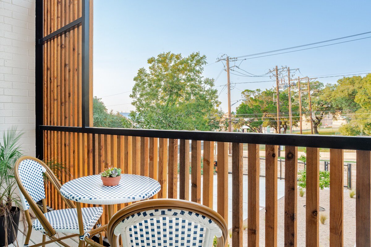 SoCo Luxury Retreat | Saltwater Pool | Walkable gallery image 5