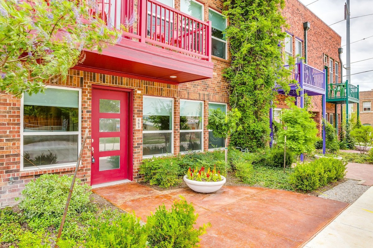 LUXURY 2000 SF TOWNHOME IN TRENDY S MAIN DISTRICT gallery image 4