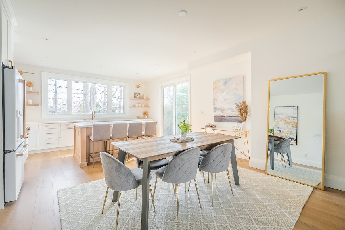 Luxury Home – 5 min from airport, 15 to downtown gallery image 3