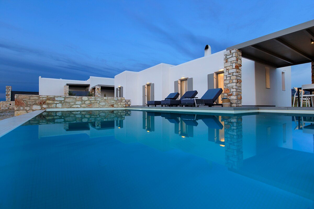 IL SOGNO VILLA 3 PAROS private swimming pool gallery image 4