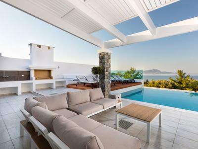 Villa Estella with priv. pool & jacuzzi in Lindos