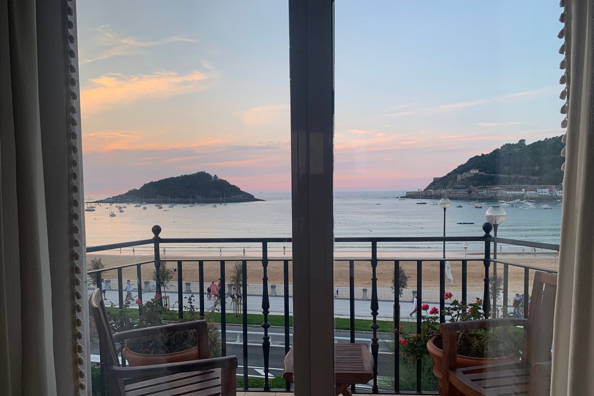 ESPECTACULAR PISO FRENTE AL MAR + PARKING ESS00138