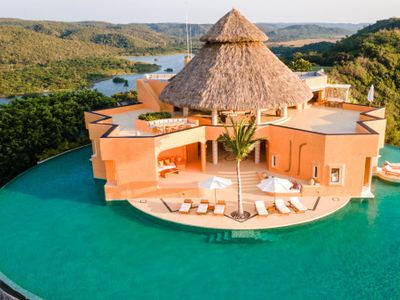 Sol de Occidente – Ocean Castle