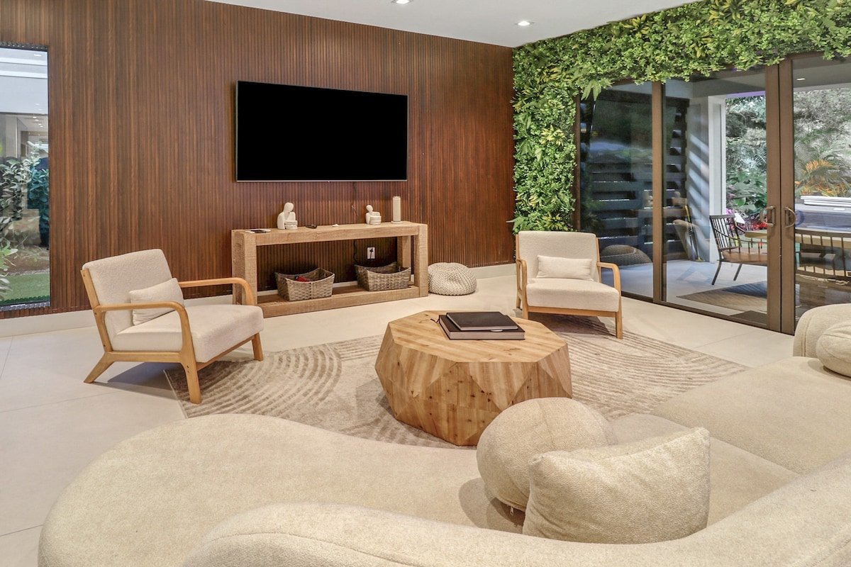 Tiki on the River – Fort Lauderdale, FL gallery image 5