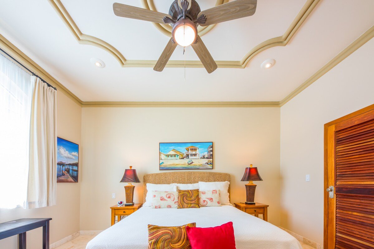 Brushstrokes Villa gallery image 3