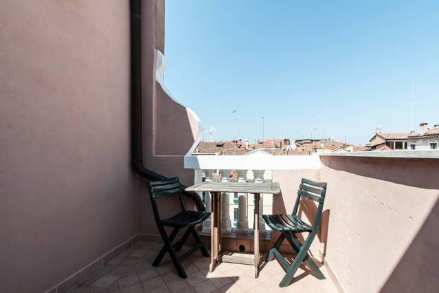 Attic for 6 people with 2 terraces gallery image 3